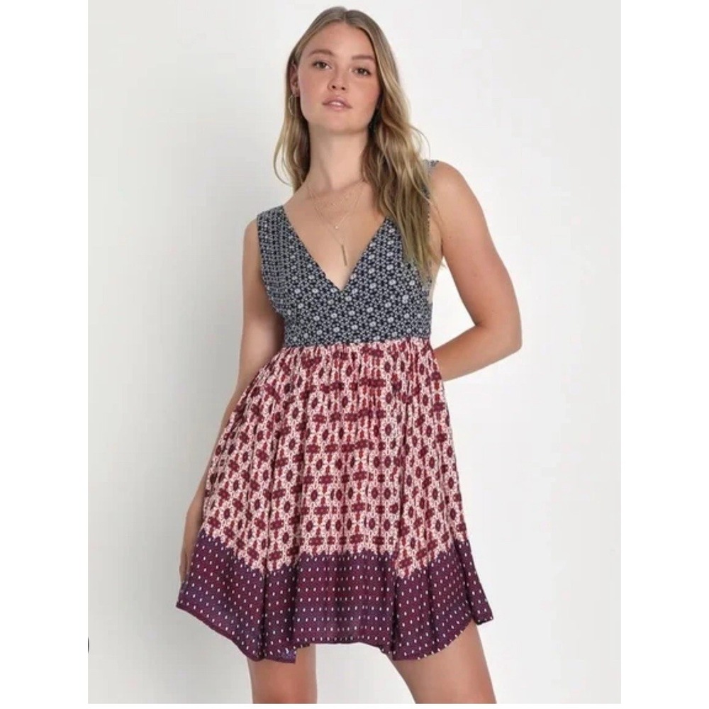 Lulus SIZE S La Vie en Roses Navy‎ Blue and Red Floral Print Sundress Dress